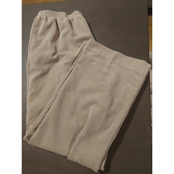 Alfred Dunner Missy Classics Proportioned Short Pant Sz 16P Available 3 shades - Picture 5 of 8